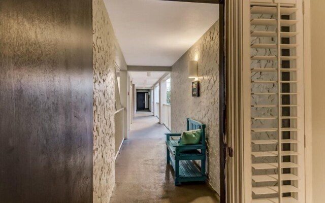 2065 Beachwood