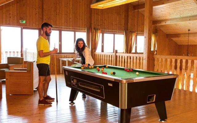 Attractive, rustic apartment on Lake Geneva side