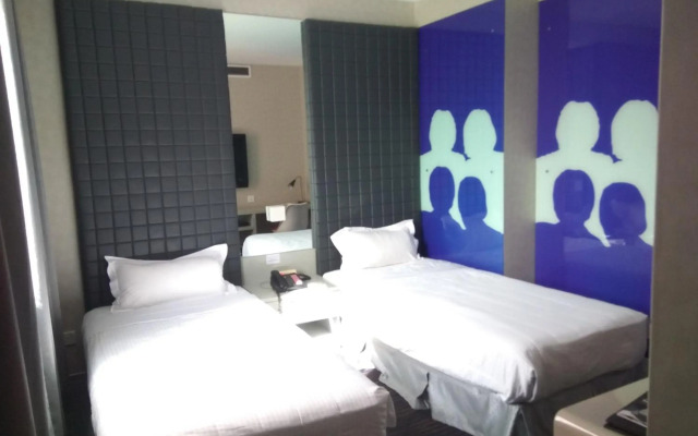Hotel Re!