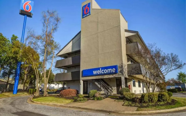Motel 6 Memphis, TN - Downtown