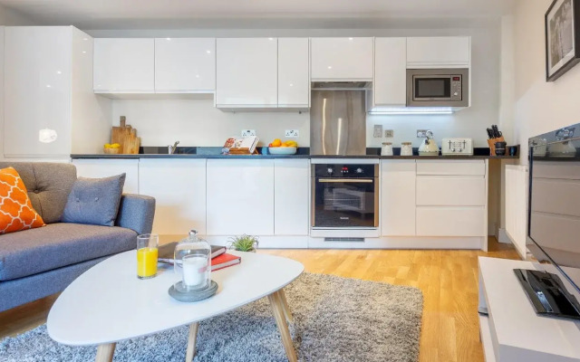 Canary Gateway Apartments