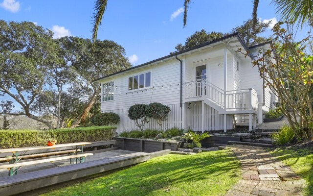 Grey Lynn - Grandeur - Cafe Lifestyle