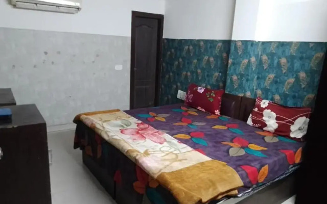 OYO 7864 Moments Hotel