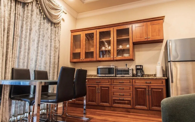 Elegant 1-bedroom Suite in Cupertino