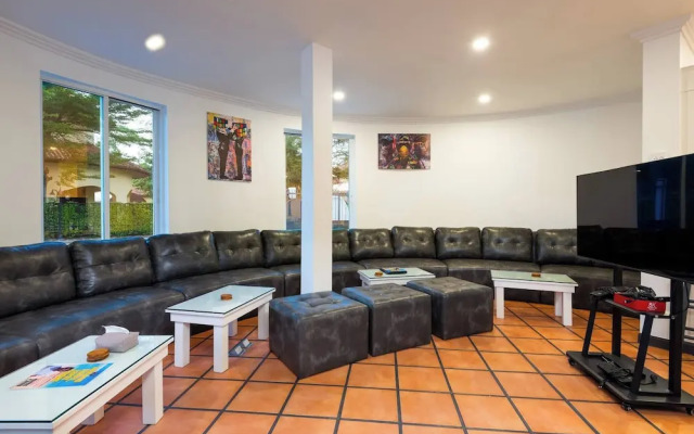 Luxury 4BR Private 425sqm Party Pool Villa