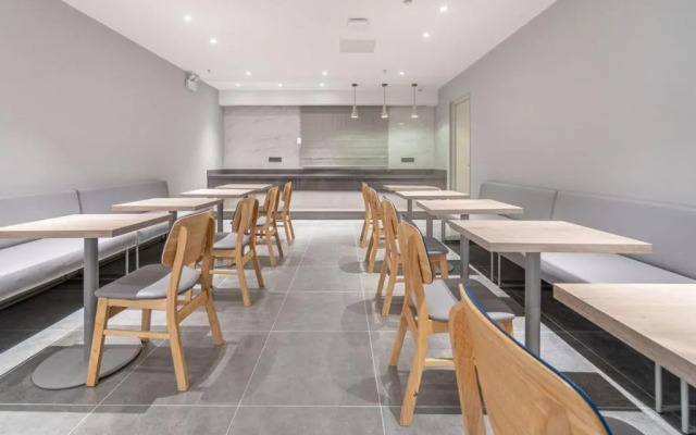 7 Days Premium Shenzhen Chegongmiao