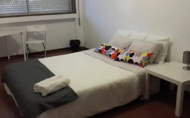 Aslep, Private Rooms in a Hostel