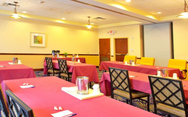 Holiday Inn Express Hotel & Suites Brooksville-I-75