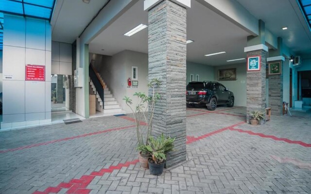 RedDoorz Plus near Semanggi