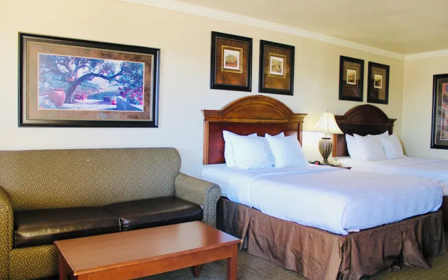 Baymont by Wyndham McAlester Hwy 69