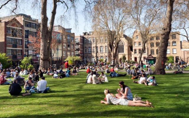 D8 - Hoxton Square Penthouse