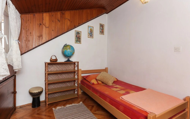 Apartment Ikana