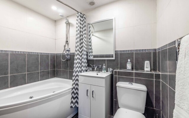 Lego Land / Windsor Castle Town Centre Sleeps 6