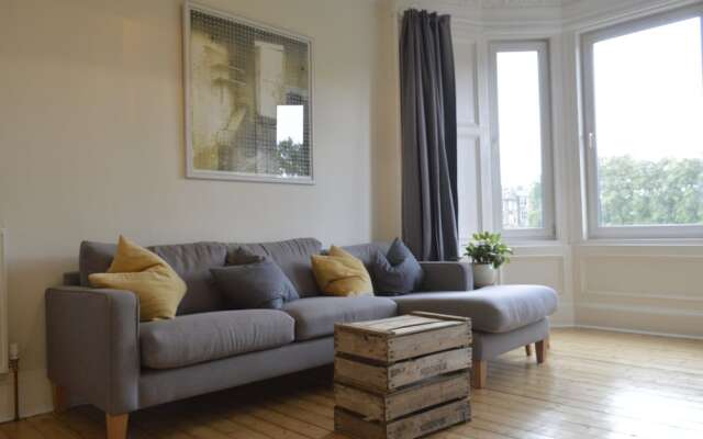 Modern 2 Bedroom Apartment In Edinburgh