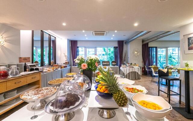 Polis Grand Hotel