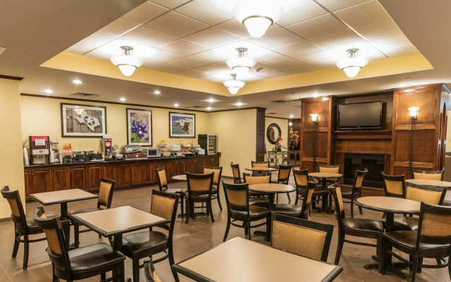 Spark by Hilton Houston Hobby Airport