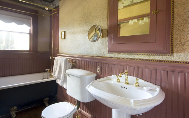 Simpson House Inn