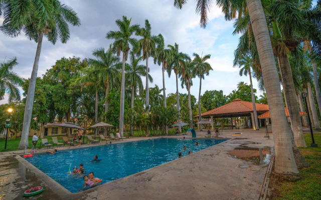 InHouse Select Hacienda Tres Rios