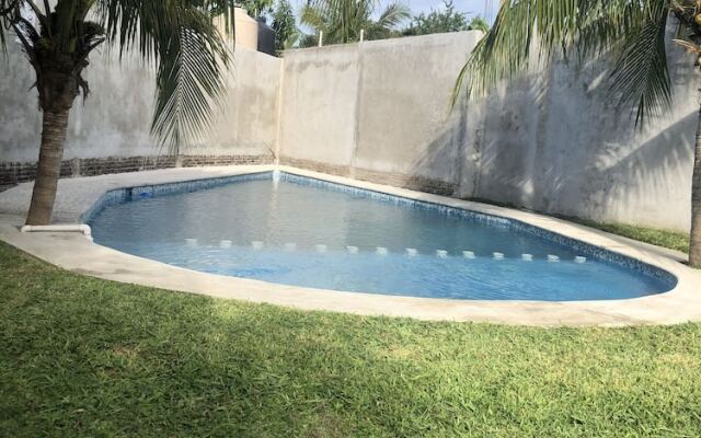 Casa Las Lomas Hostel