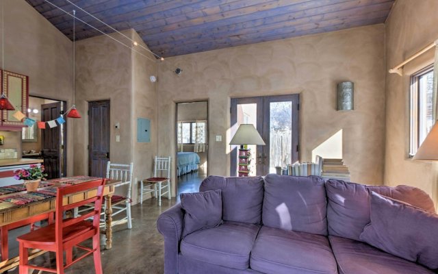 Unique Casita w/ Kiva Fireplace: 11 Mi to Taos Ski