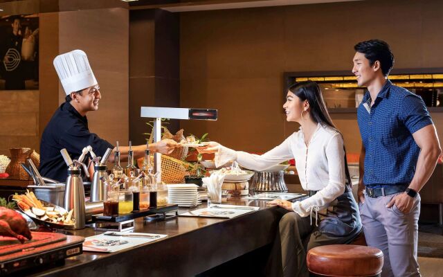 Novotel Yangon Max