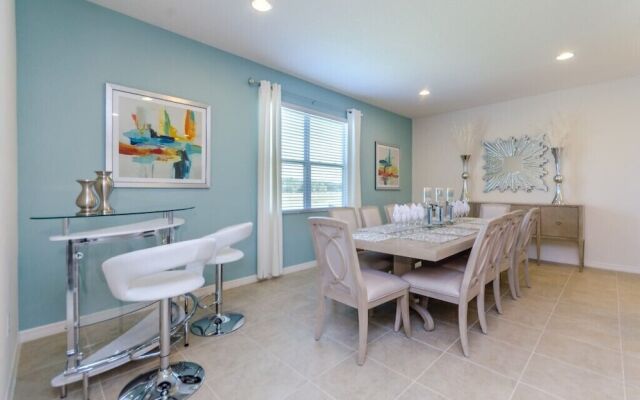 9-Bedroom Villa in Davenport 6160BOA