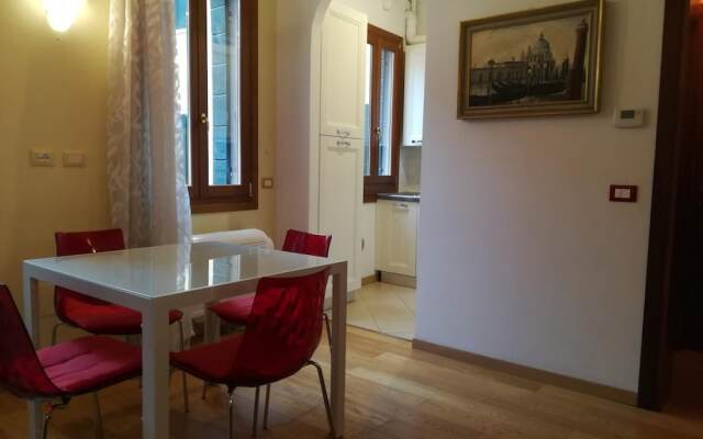 Grimaldi Apartments - Corte Contarina
