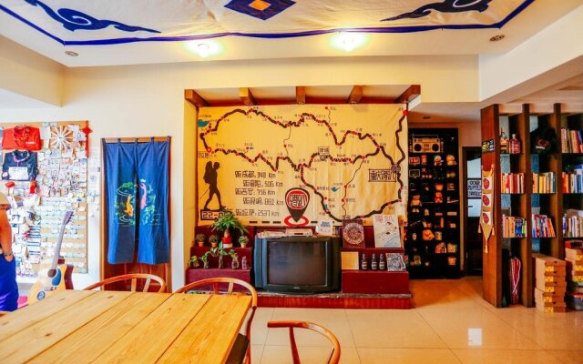 Dunpa Beibao Hostel