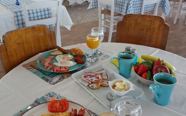 Laza Beach Inn