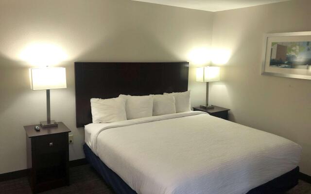 Best Western Plus Vermilion River Inn & Suites