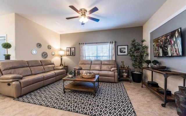 4899ct - Storey Lake 5 Bedroom Townhouse