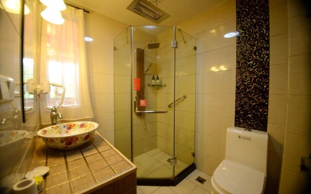 Green Peak Resort