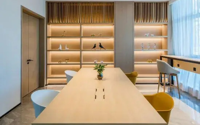 MeiWei Hotel (Shanghai Hongqiao Airport National Exhibition Center)