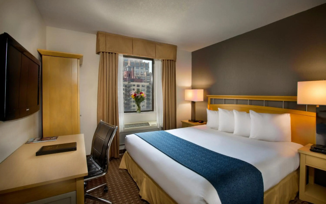 Hudson River Hotel