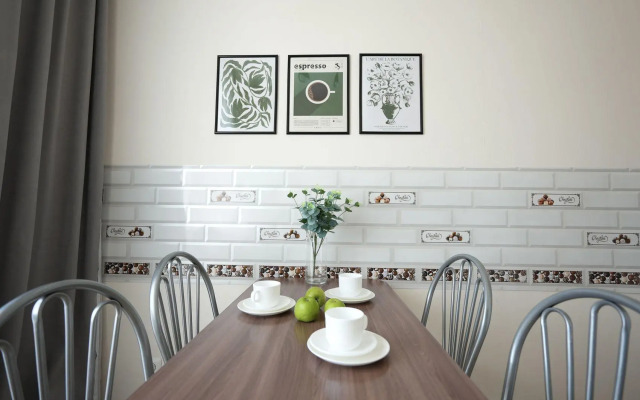 Пять звезд на Омской 23