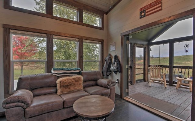Secluded Morganton Tiny Home w/ Hot Tub Access!