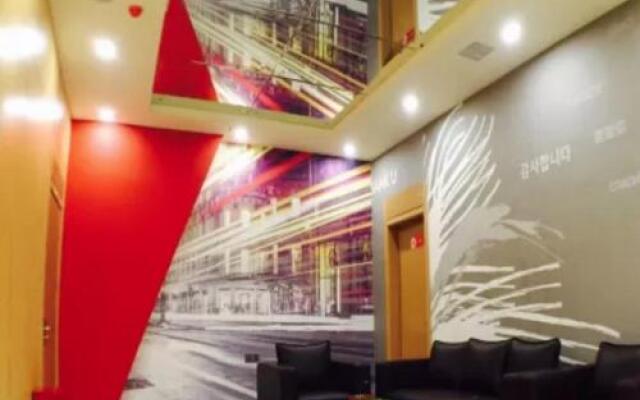 Shangpin Beautiful Hotel (Gao'an Ruiyang Avenue)