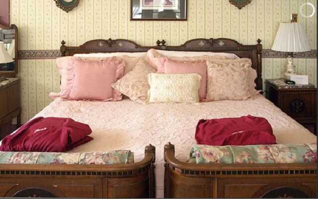 Ruah Bed & Breakfast