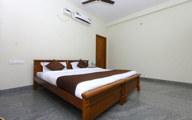 Froniter Pondy Railway Station by OYO Rooms