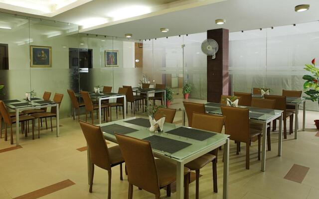 Ahuja Residency, Dlf Phase II