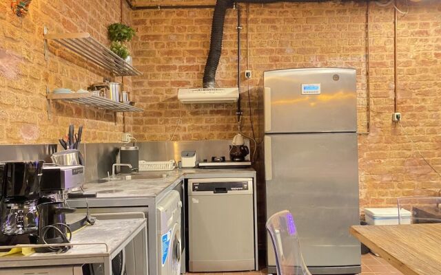 Centrally Located Historical Flat in Beyoglu