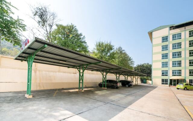 OYO 555 Chateau Vista