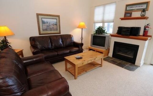 Saddle Ridge Townhomes