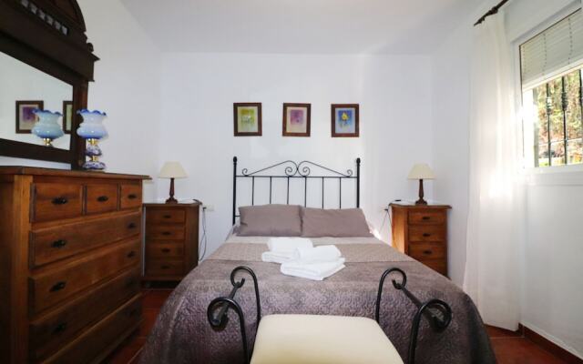 1143 Villa Serymar