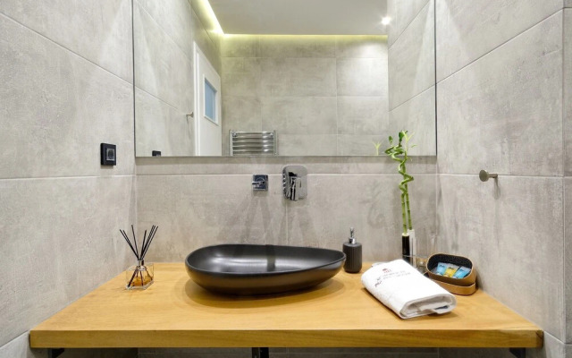 Acropolis Plus Penthouse
