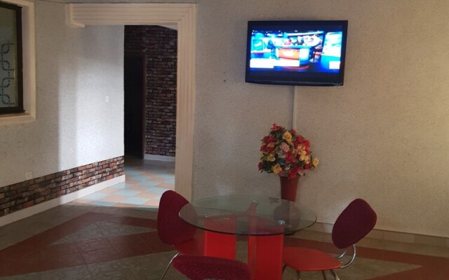 D'lor Suites Hotel