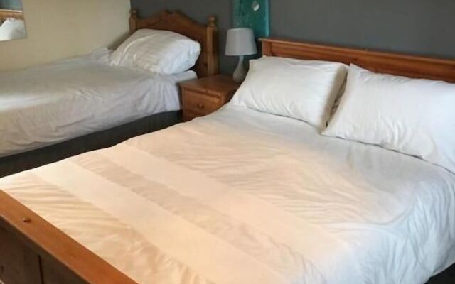 The Red Lion Inn Madley