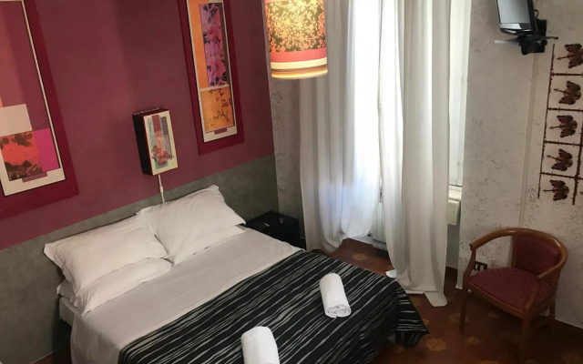 Hotel Roma Room