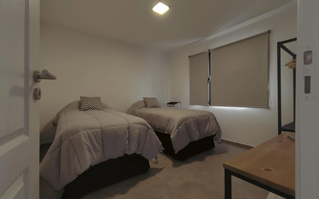 4 de Abril Dpto - by Me Nomad