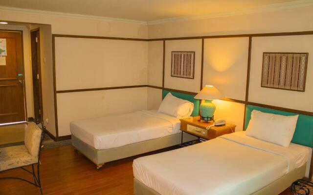 Parkside Nuansa Maninjau Resort